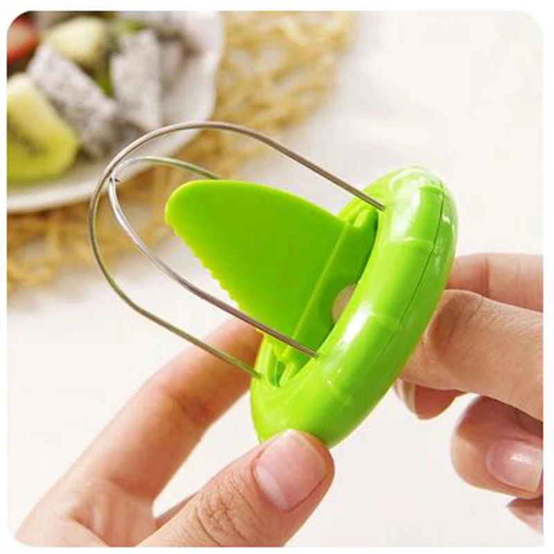 

Hot Sale Mini Fruit Kiwi Cutter Peeler Slicer Kitchen Gadgets Tools Kiwi peeling tools For Pitaya Green 29