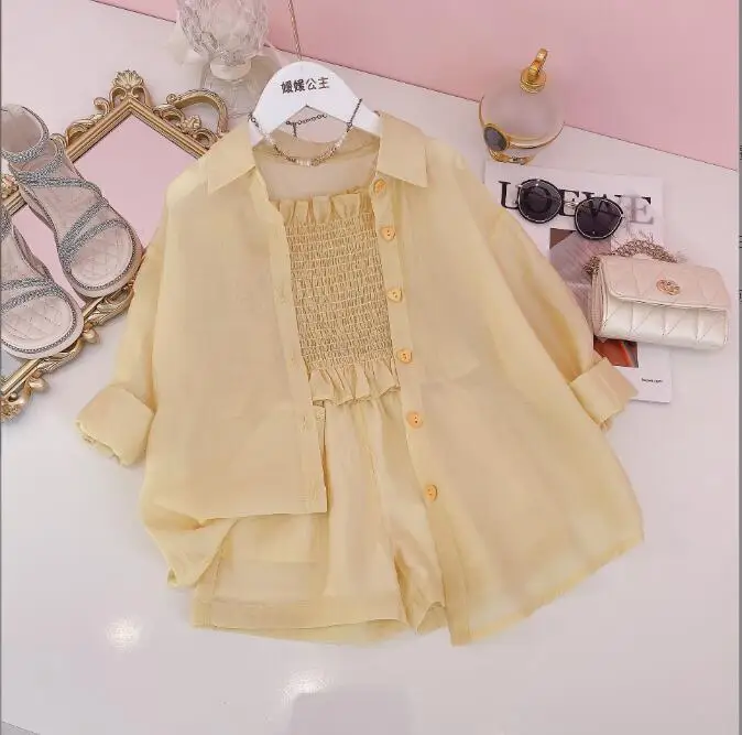 Женский летний костюм из 3 предметов рубашка + жилет шорты модель D277 в Корейском