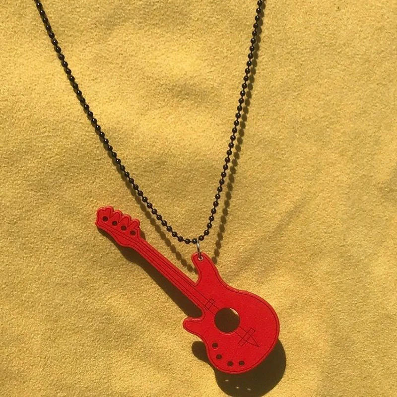 

Fashion Guitar Long Sweater Chain Punk Style Couples Necklace Wooden Colorful Crafts Jewelry For Women Party Summer Beach Gift