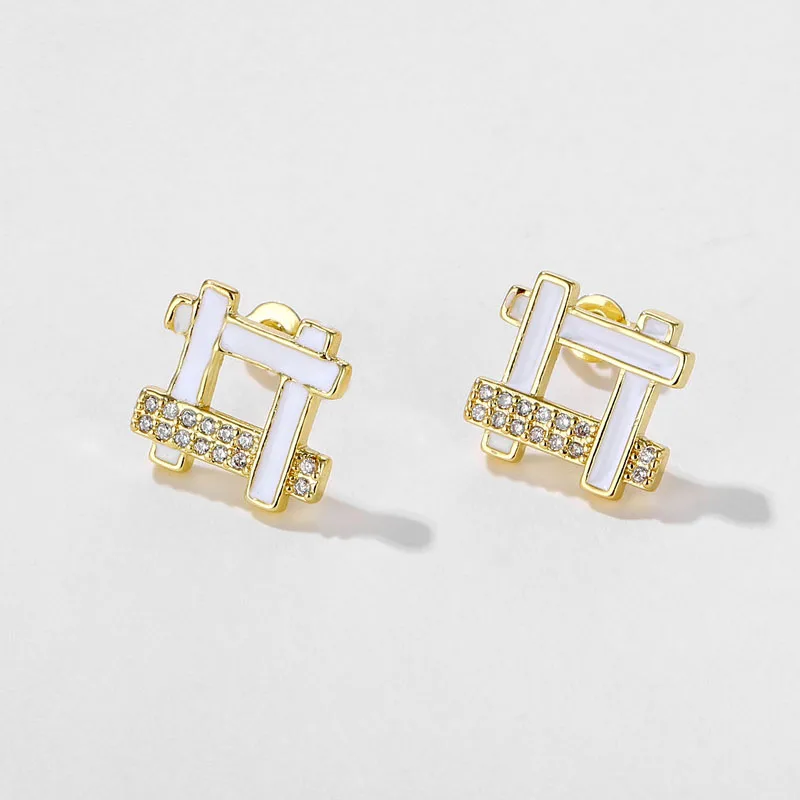 

Korea New Simple Personality Rhombic Women Stud Earrings Creative Tic Tac Toe Style Fashion Jewelry Bijoux Femme Tendance 2022