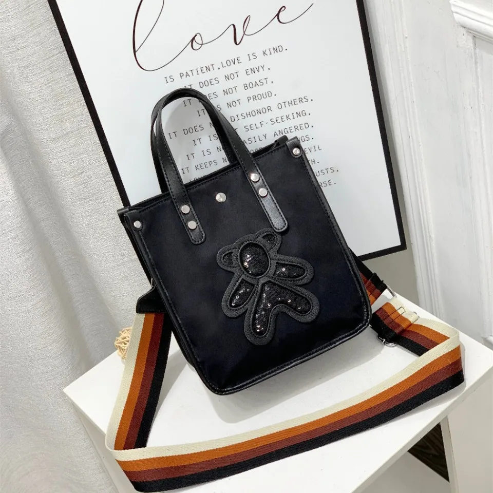 

2023 New Luxury Fashion Zipper Leisure Bucket Uniqe Designer Soft Face Mobile Phone Bags High Quality Women Purse And Handbags