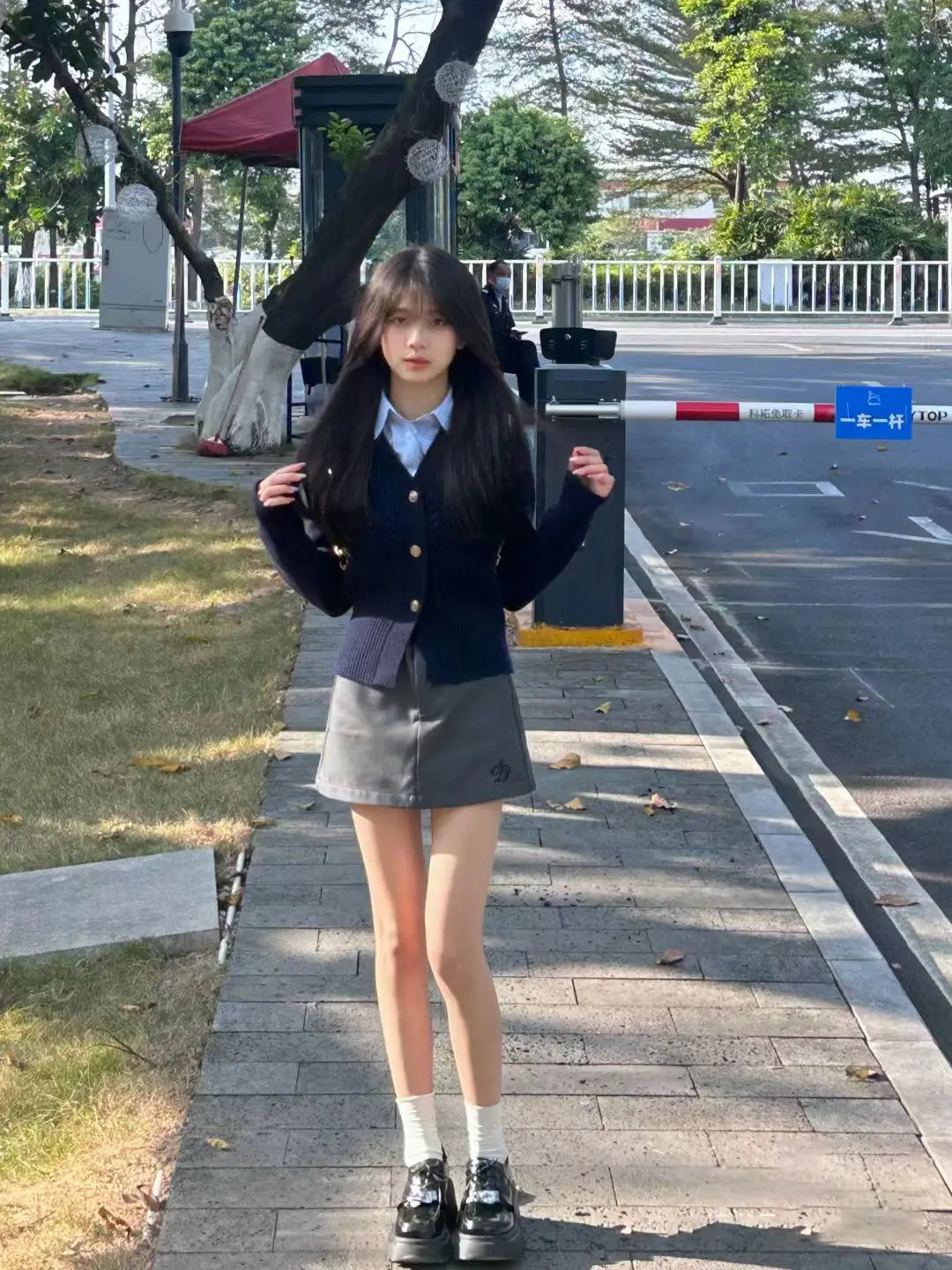 Женский трикотажный комплект из трех предметов модный офисный одежды в