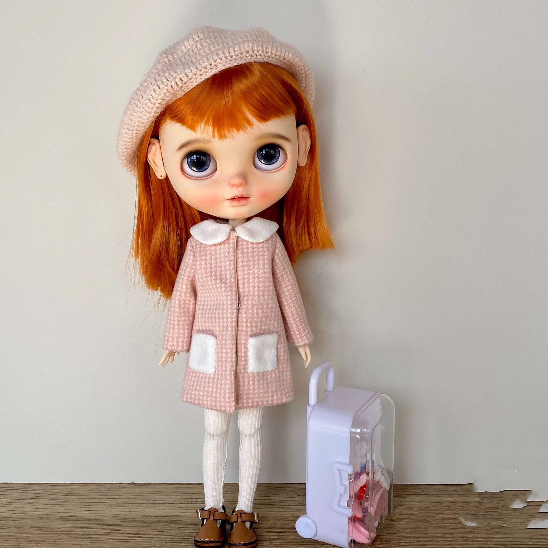

Женское длинное платье-пальто (подходит для кукол Pullip,Ob24, Licca, qbaby, ICY, jerfish, 1/6)