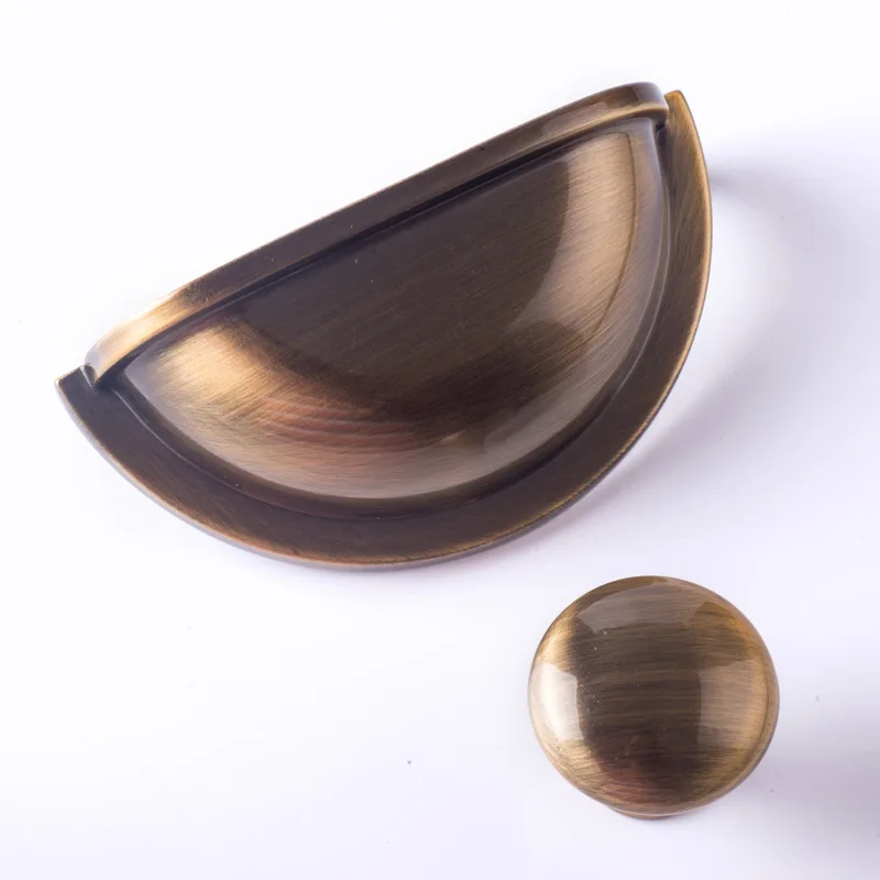 

Exposed concealed handle, simple shell ear, yellow antique copper handle, wardrobe drawer, half round handle