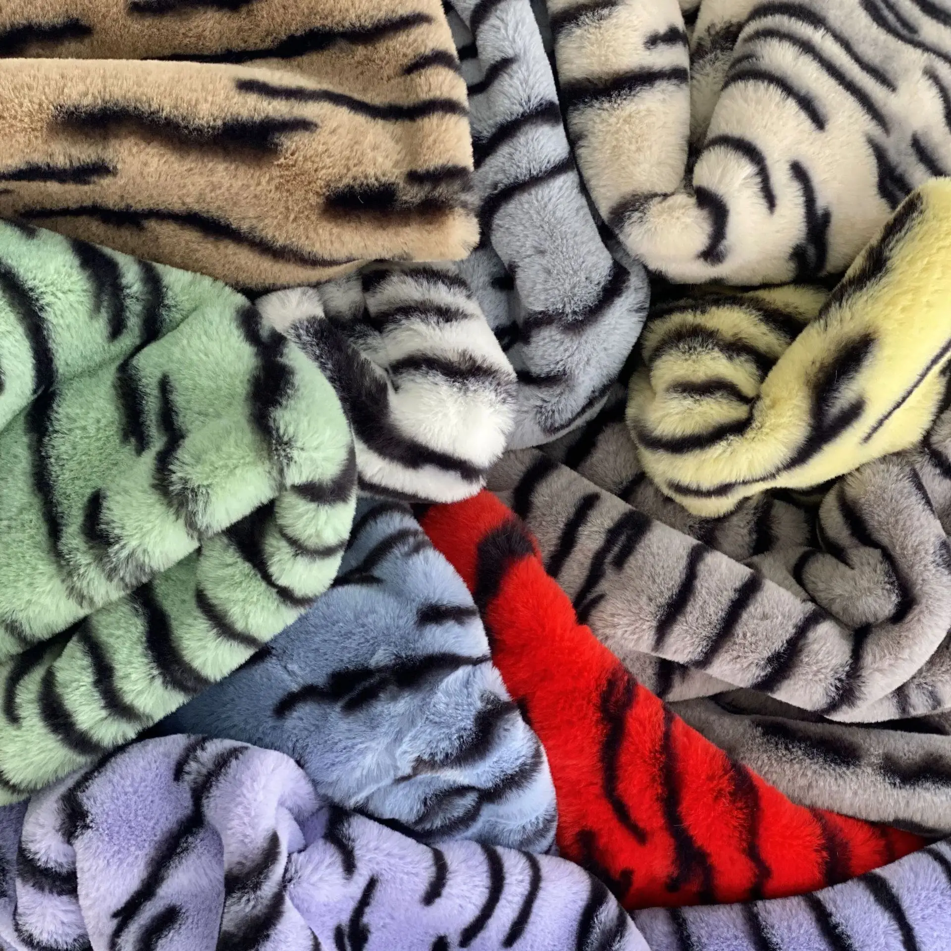 

Fure Fabric Rabbit Hair Artificial Fur Soft Plush Display Tilda Toy Background Cloth Pillow Sofa Cover Shoe Bag Material