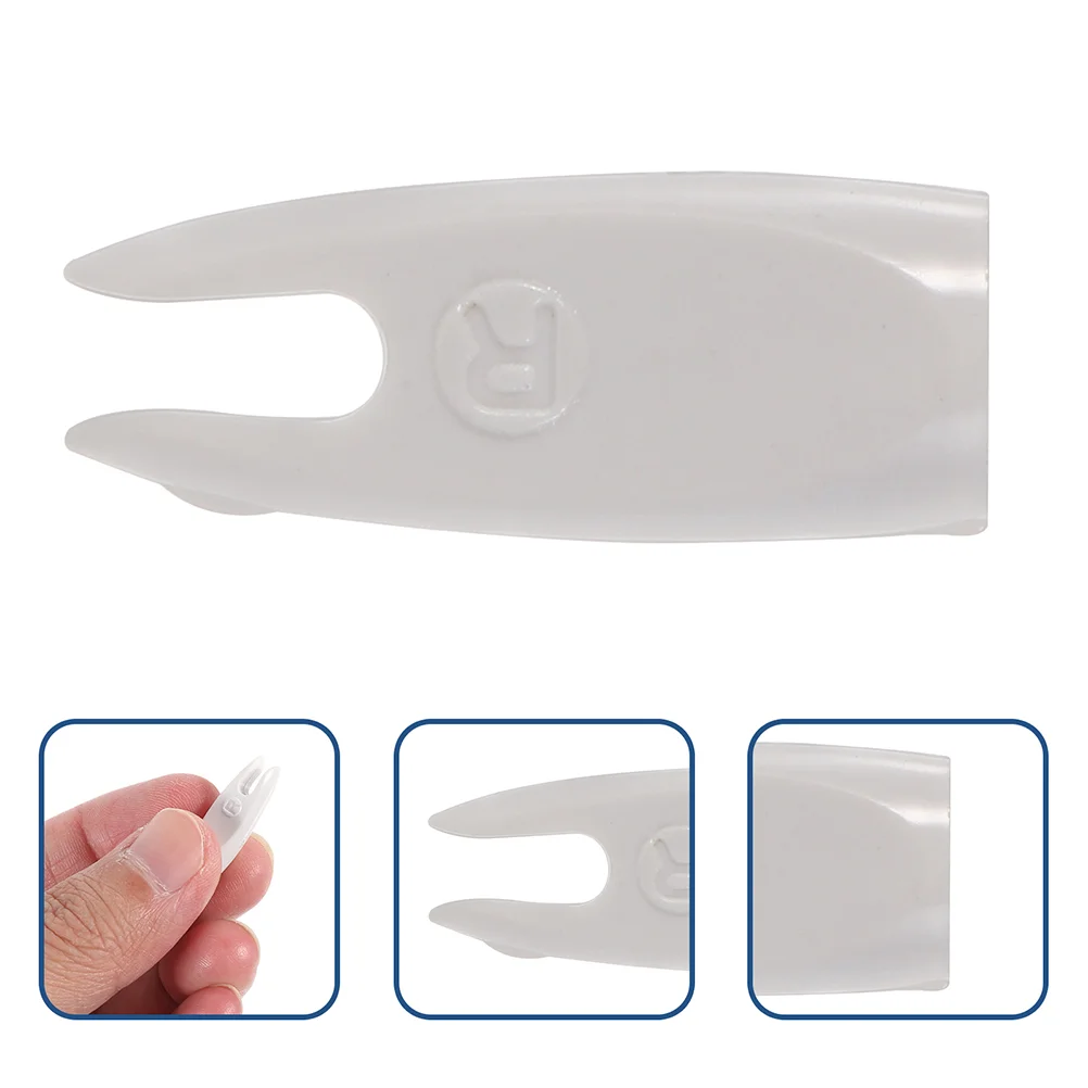 

30 Pcs Portable Durable Practical Arrow Feathers Plastic Arrow Nock for Men