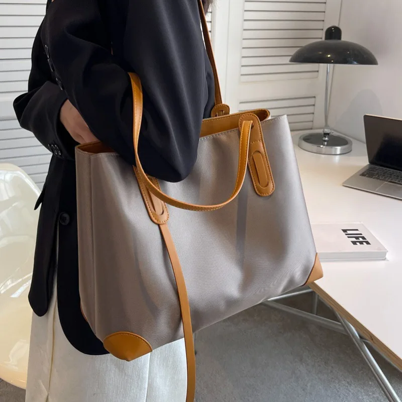 

Cross-border Big Bag Bag Women's 2022 New Fashion Tote Bag Rabbit Pendant Shoulder Bag Large Capacity Versatile Women's Bag