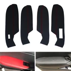 Накладка на подлокотник салона автомобиля из кожи и микрофибры