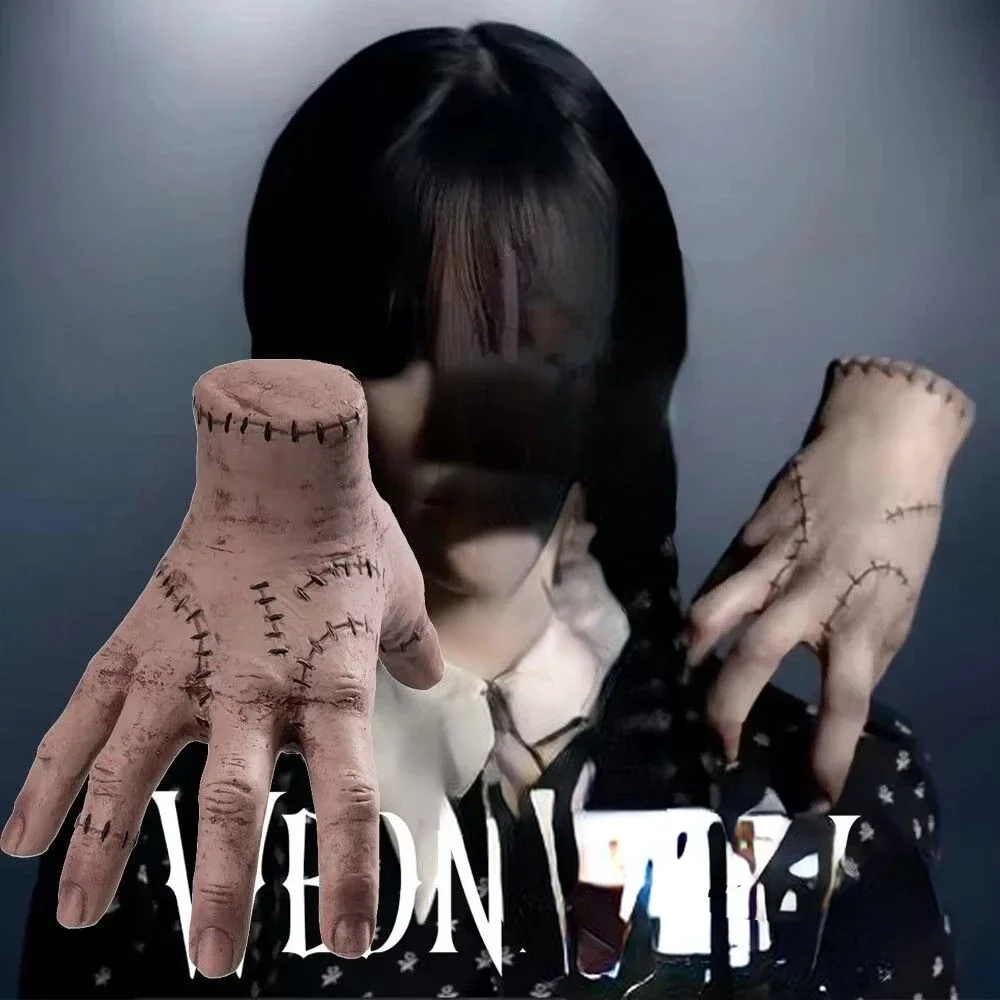 Латексная статуя пальмы