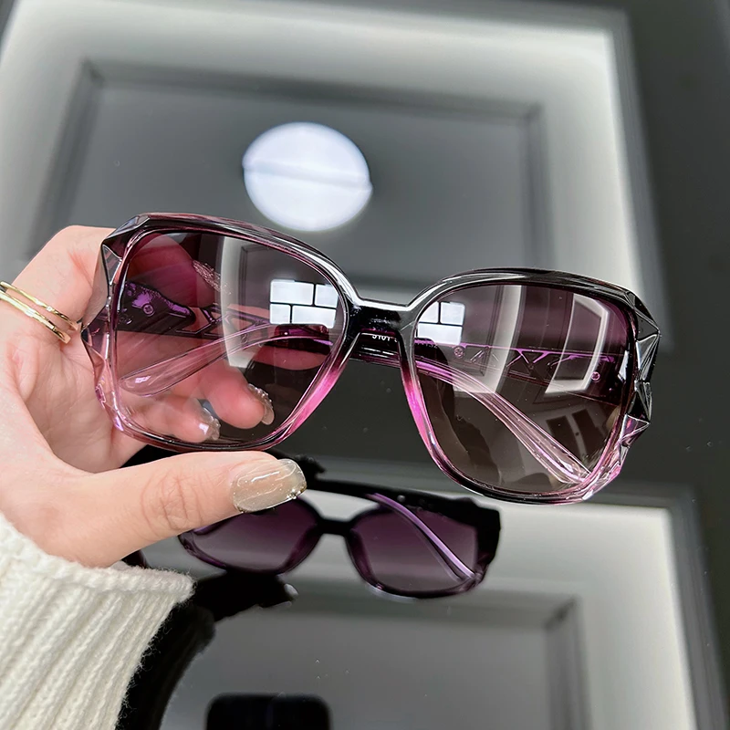 Очки солнцезащитные женские квадратные