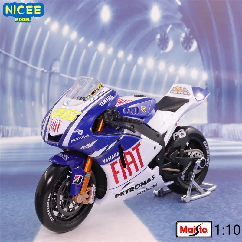 

Модель мотоцикла Maisto 1:10 Fiat Yamaha MotoGP 2009, модель литая из металлического сплава, модель автомобиля со звуком и светом, коллекция детских игруше...