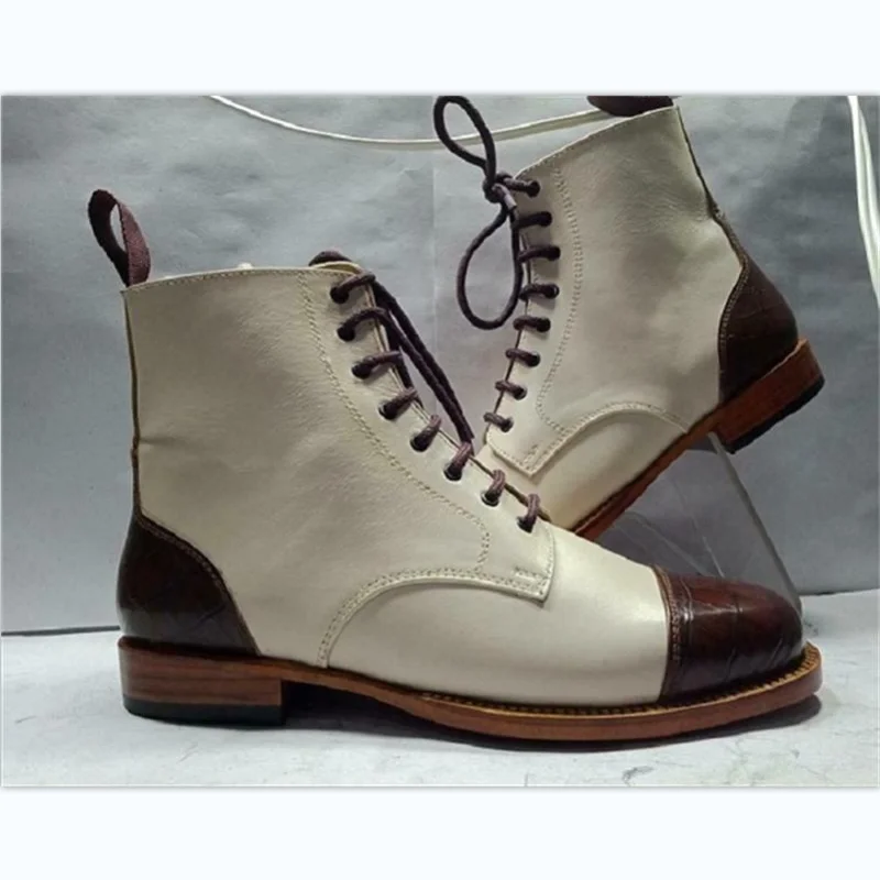 

2022 New Men's Shoes Handmade White PU Stitching Brown Lace-Up Fashion Casual Boots Elegant Versatile Dress Shoes KF889