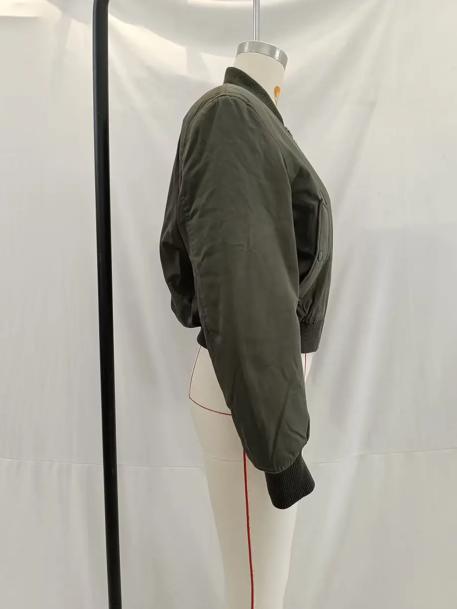 Женская куртка-пилот на молнии с карманами осень/зиму