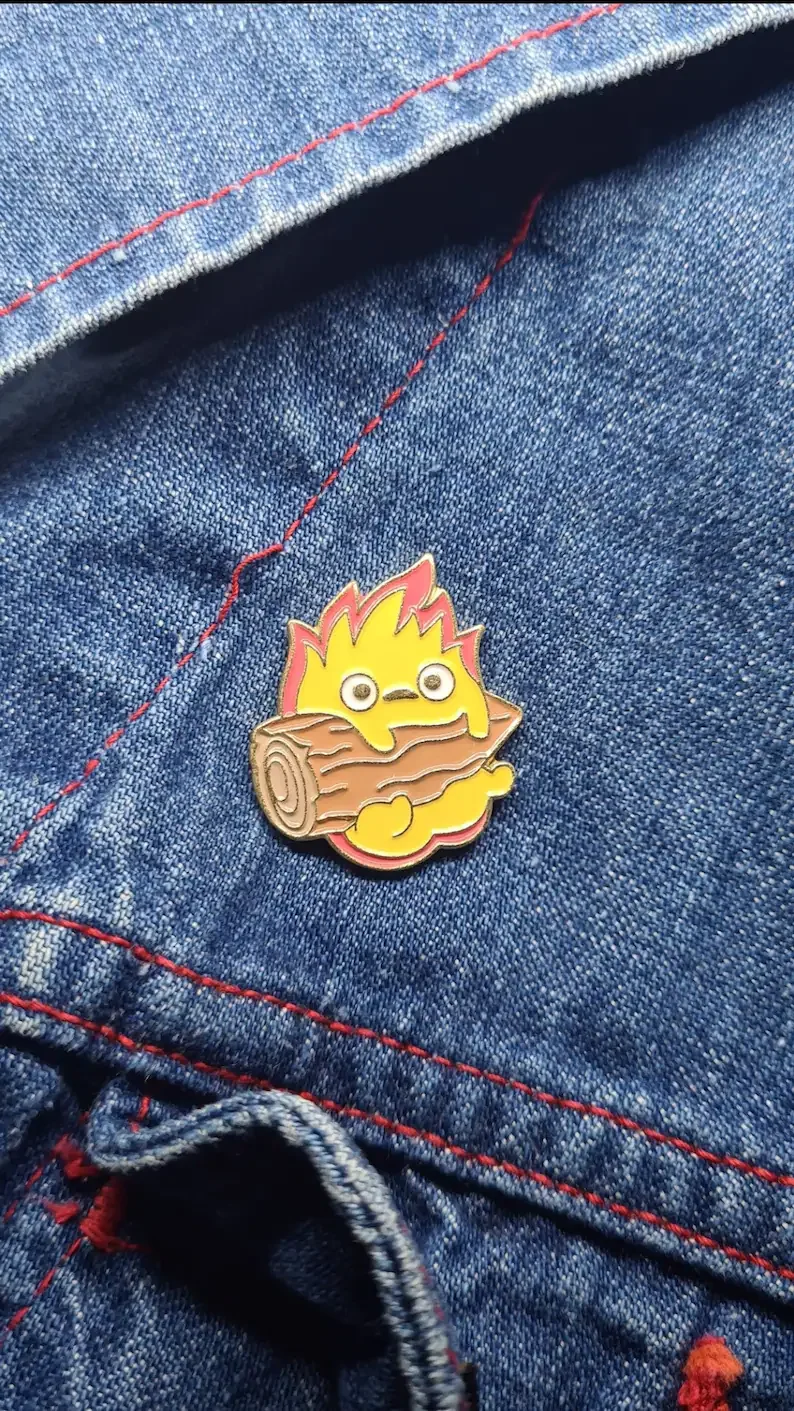 

Мягкая эмалированная брошь-значок в виде замка значок для воротника в подарок