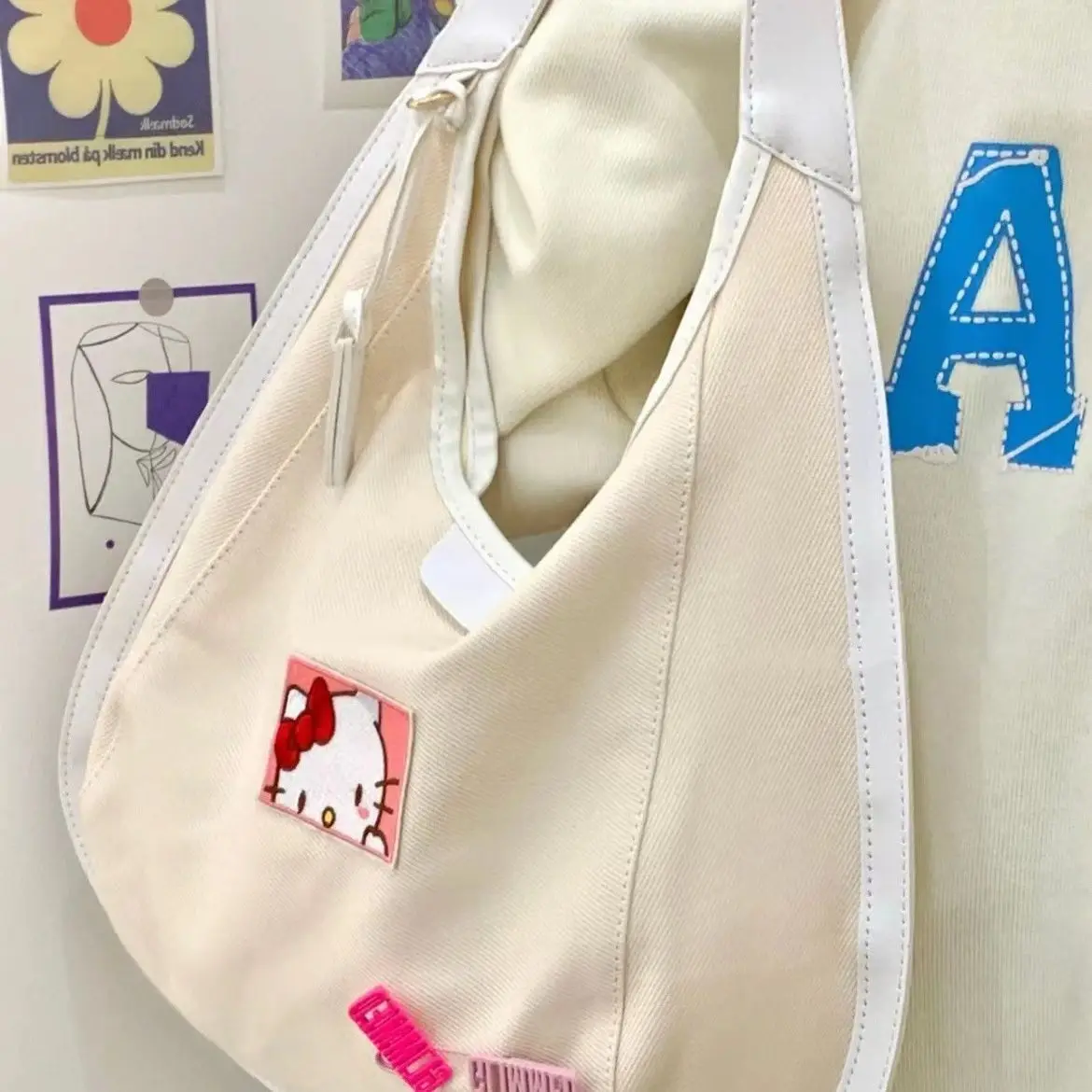 

2022 Sanrio Hello Kitty Canvas Bag Female Korean Style Shoulder Dumpling Tote Bag Class College Student Large Capacity Crossbody