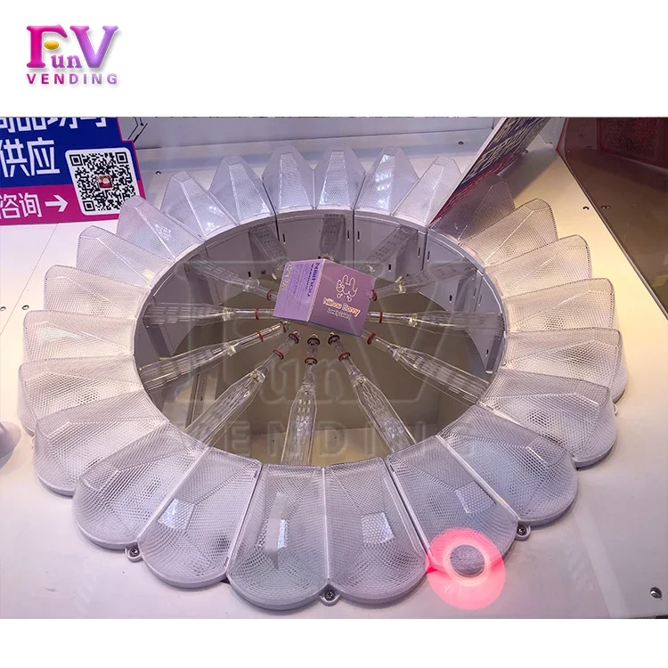 Игровой автомат с монетами вращающийся на удачу выигрывает закуски призы сезона