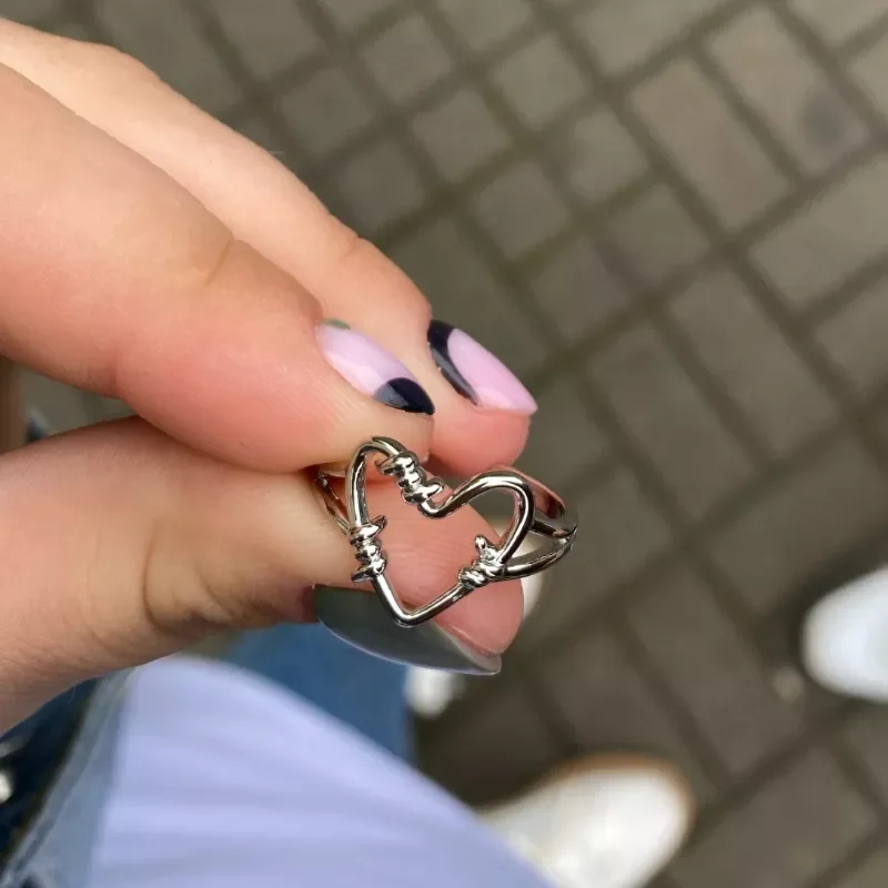 Punk Ancient Hollow Heart Ring Chain Thorns Entanglement Rings Love Women Girls Wedding Hip-hop Jewelry Party Gift