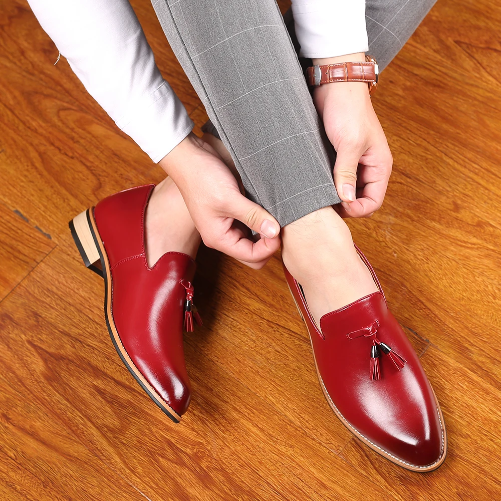 

M-anxiu Fashion Pointed Toe Business Brogue Shoes Men PU Dress Shoes Casual Soft Rubber Sole Breathable Wedding Shoes 2020 New