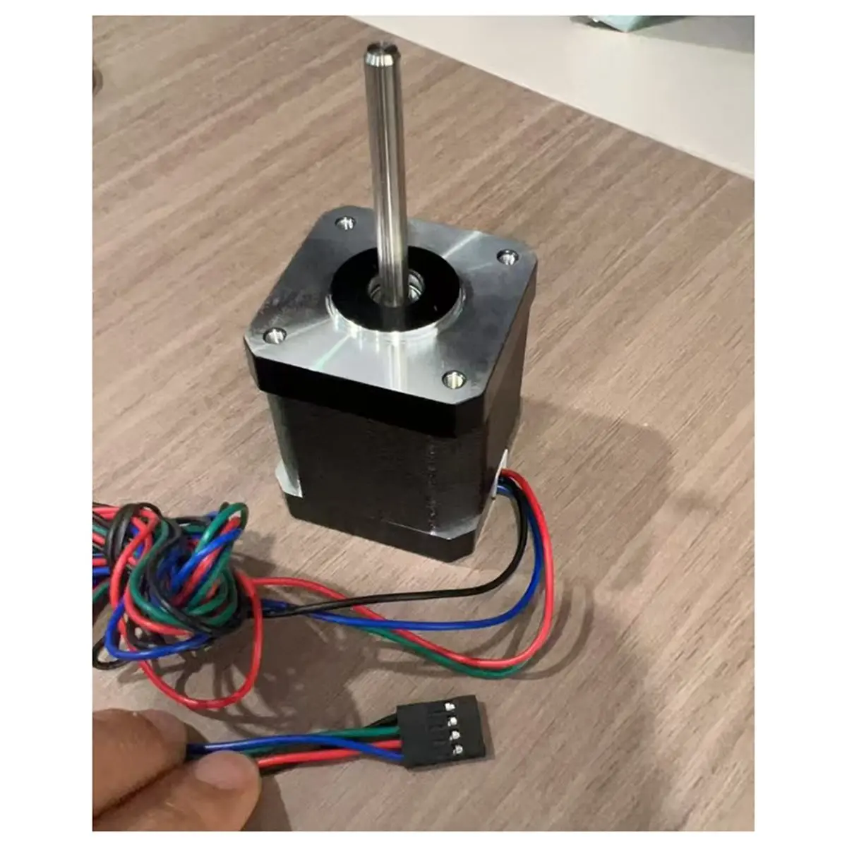 Фото Комплект из 2 шаговых двигателей BHBL Super Motor 42STH48-2804AH(40R) Nema 17 для 3D-принтеров VzBoT, с длинным валом для крепления №4