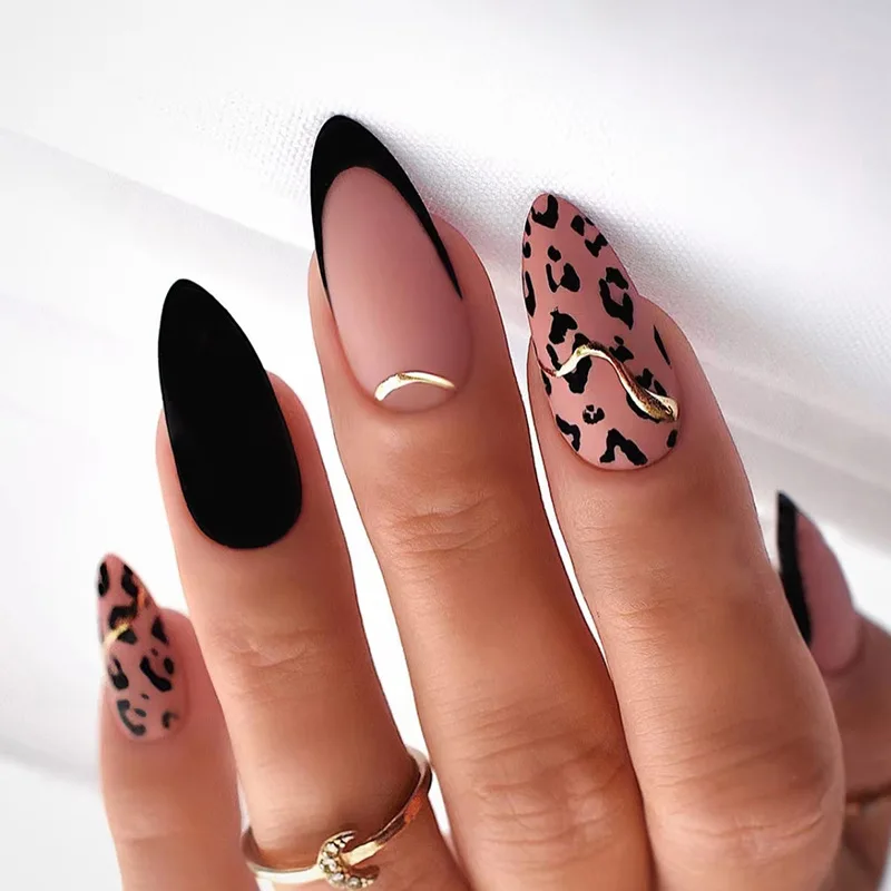

24pcs/box Fashion Black And Graffiti Pattern Wearable Fake Nails Press On Short Oval Head Lady Full Cover Finished Fingernail