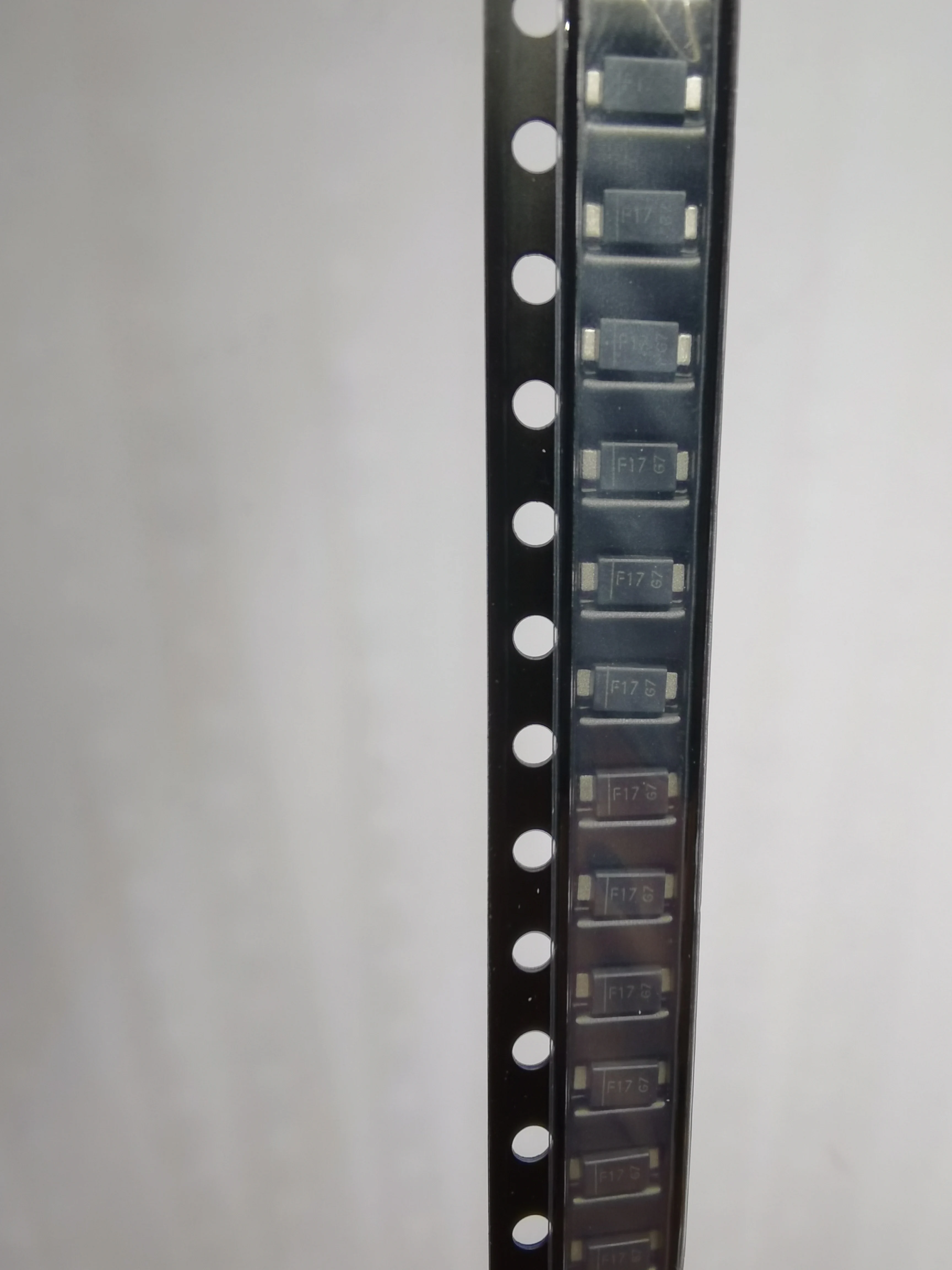 100% New Original 10PCS-500PCS/LOT DFLS160-7 Marking: F17 DIODE SCHOTTKY 60V 1A PWRDI123 IN STOCK | Diodes