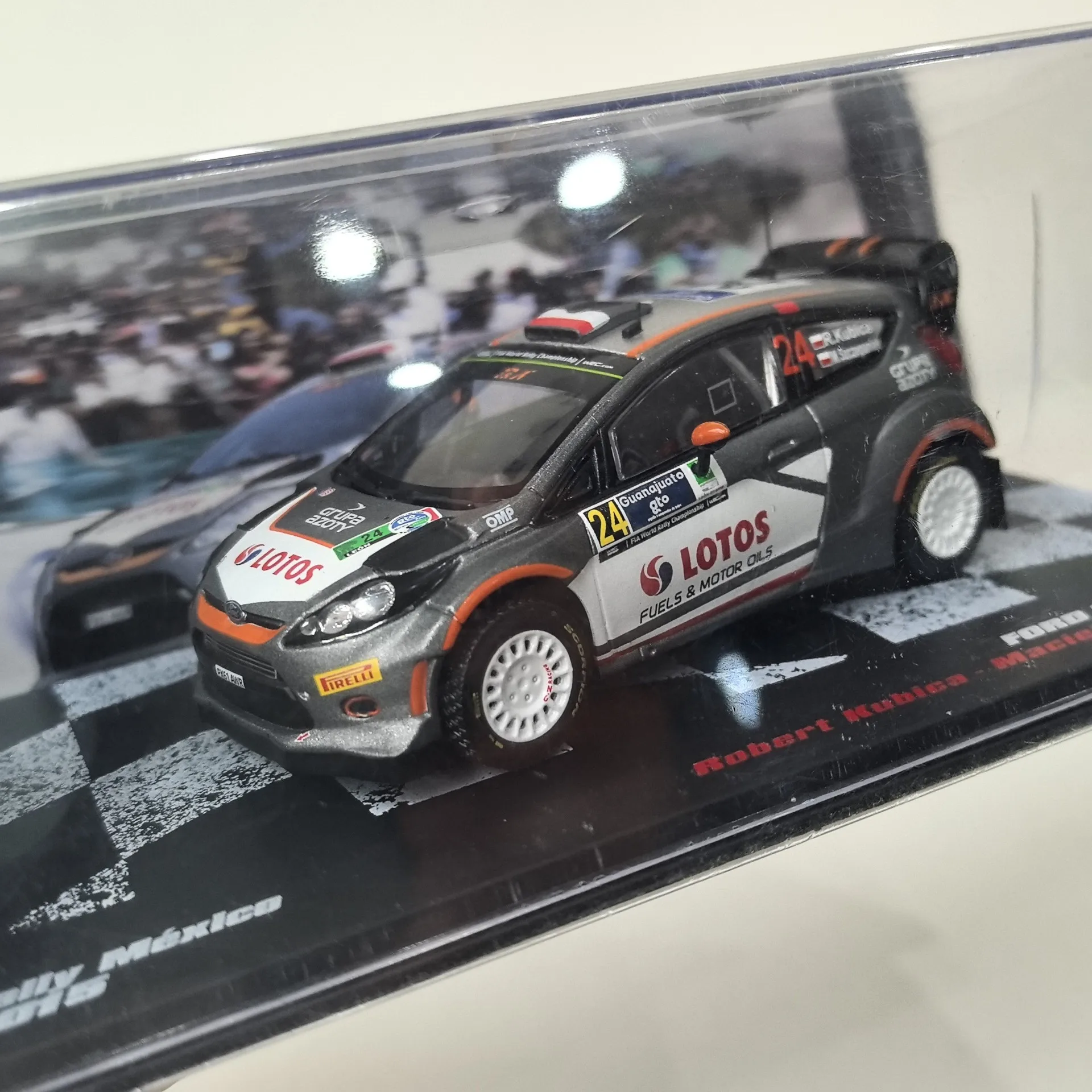 Фото Коллекционная модель IXO в масштабе 1/43 FORD FIESTA WRC # 24 2015 72 Модель автомобиля из сплава №5