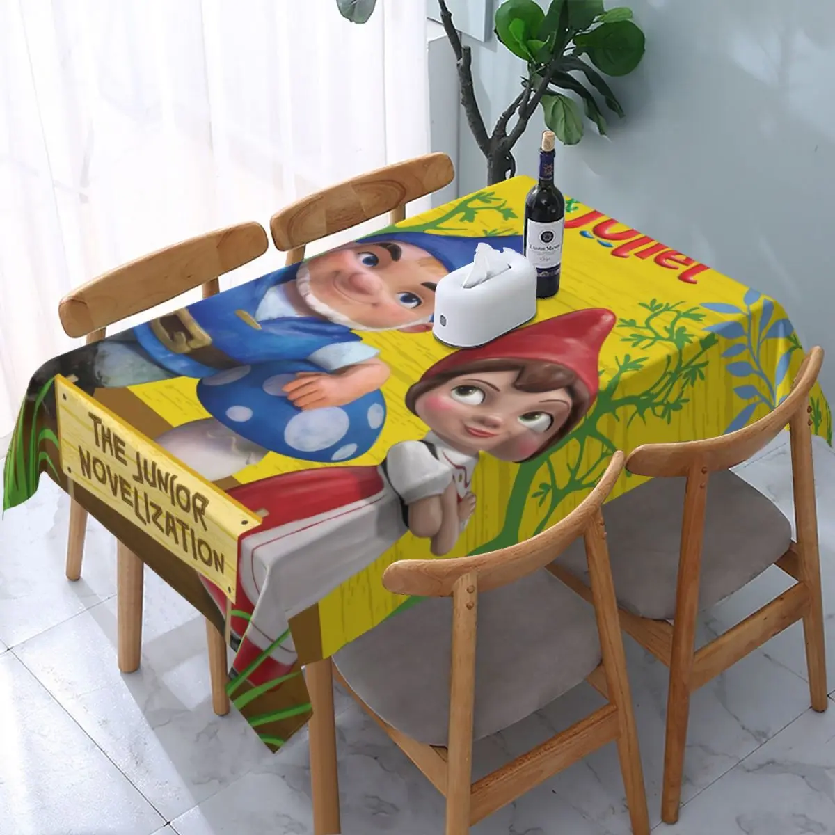 Прямоугольная скатерть Disney Gnomeo & Juliet Love Fantastique маслонепроницаемая