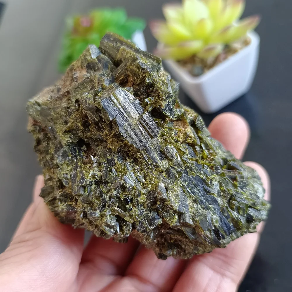

NATURAL TOURMALINE ORIGINAL MINERAL CRYSTAL ENERGY HEALING STONE