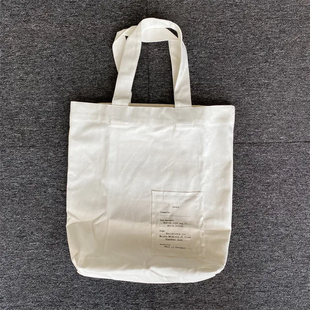 сумки с принтом гарри поттер. войдя в город с холщовой сумочкой. войдя в город с холщовой сумочкой. сумка шоппер mock up. войдя в город с холщовой сумочкой.