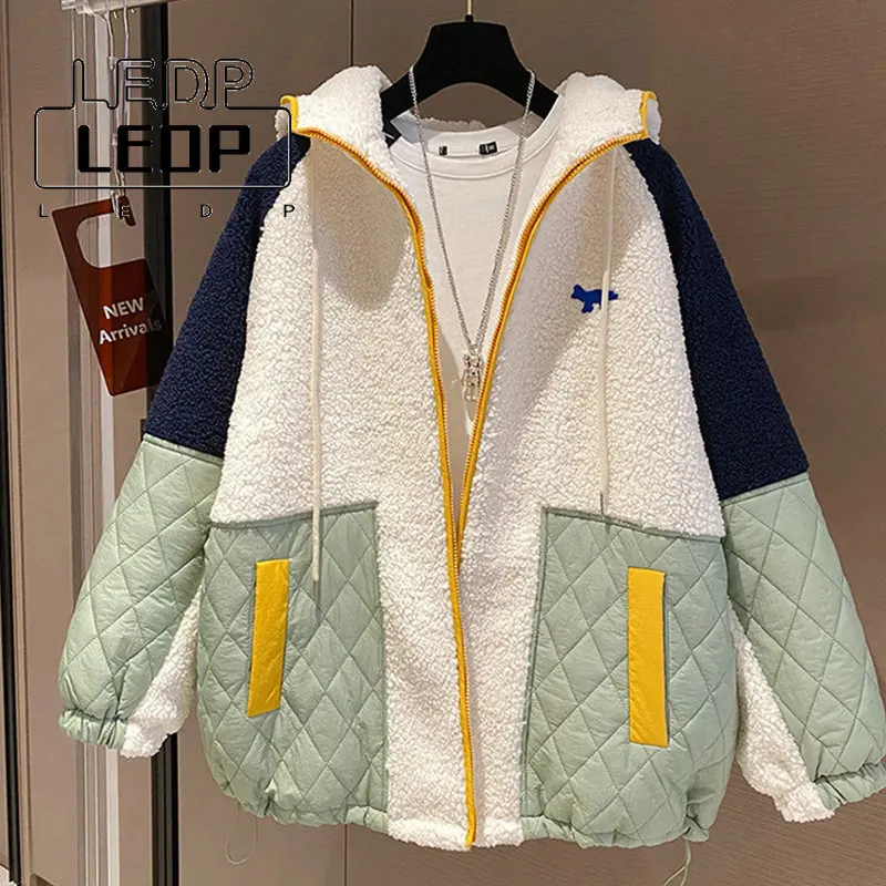 

Куртка женская осенне-зимняя пуховая с капюшоном из овечьей шерсти