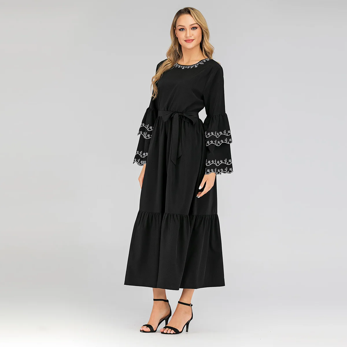 Woman Dress Spring/Autumn Middle East Muslim Fashion Embroidery Petal Sleeve Dress Long Sleeve Dubai Turkey Long Dresses Belt