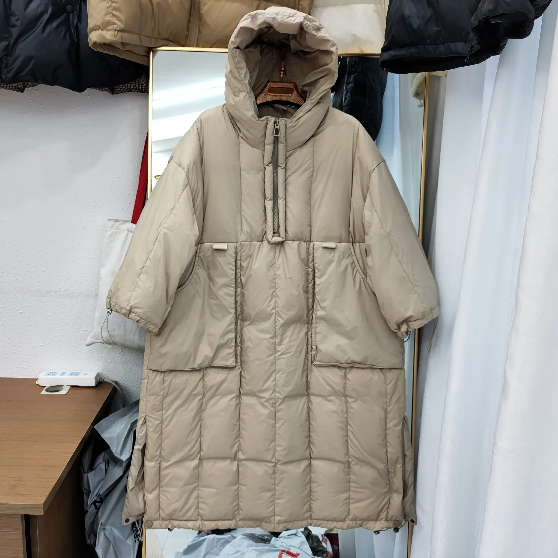 

Пуховик женский, новинка 2022, Свободный Длинный Повседневный Универсальный свитер выше колена с капюшоном, черная куртка