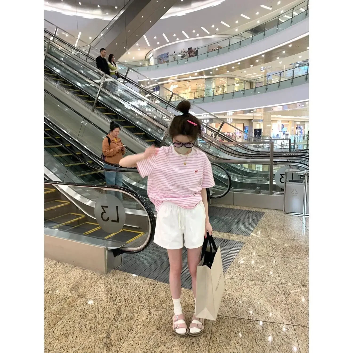 Повседневные модные возрастные полосатые футболки с короткими рукавами