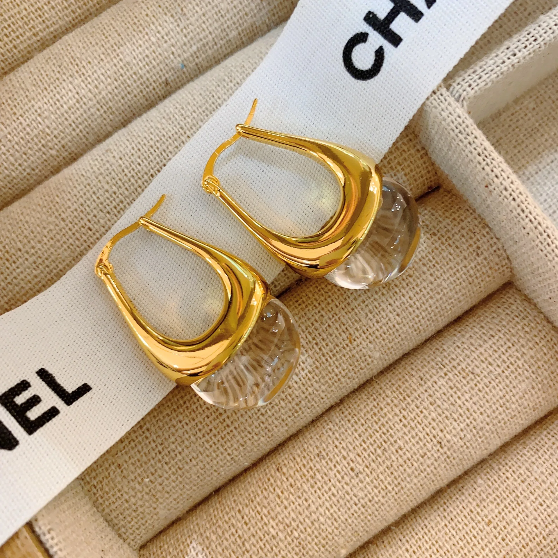 

Французские винтажные нестандартные металлические U-образные серьги kshмир для женщин, роскошные характерные повседневные ювелирные изделия, подвески в подарок