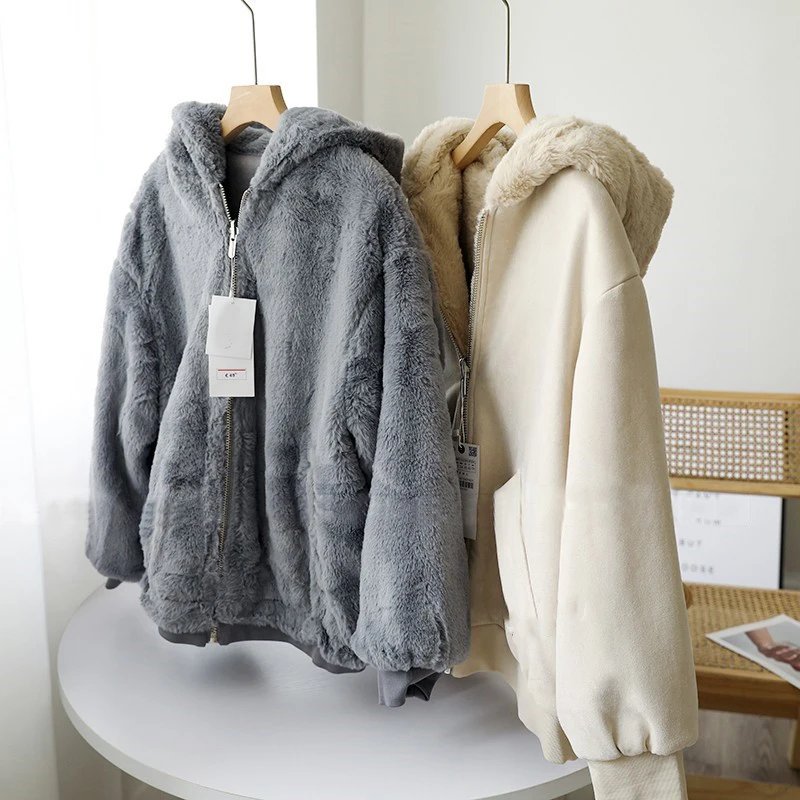 2022 Autumn Winter New Padded Jacket Women's Real Shot Short Hooded Deerskin Velvet Fur One Thickened Lamb Velvet Warm Coats