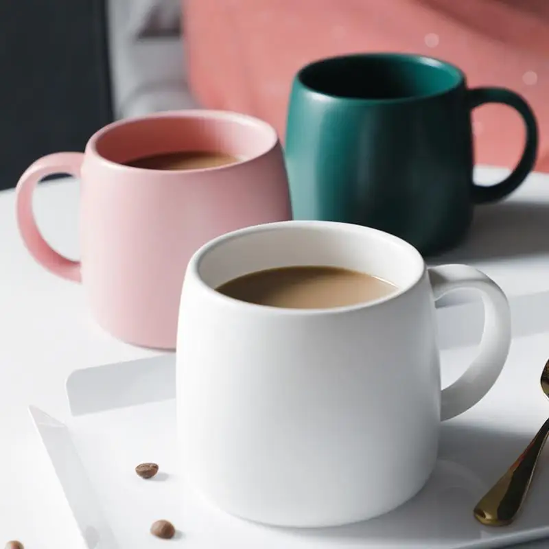 

Кофейные чашки и кружки в скандинавском стиле, креативная керамическая чашка для чая и молока с ручкой, дорожная кружка, новые подарки, лучш...