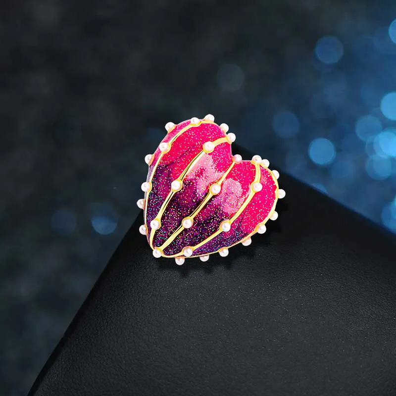 

Cute Red Purple Heart Brooch for Women Mini Enamel Pin Fashion Shirt Collar Suit Lapel Pin Badge Men Accessories Friends Gifts