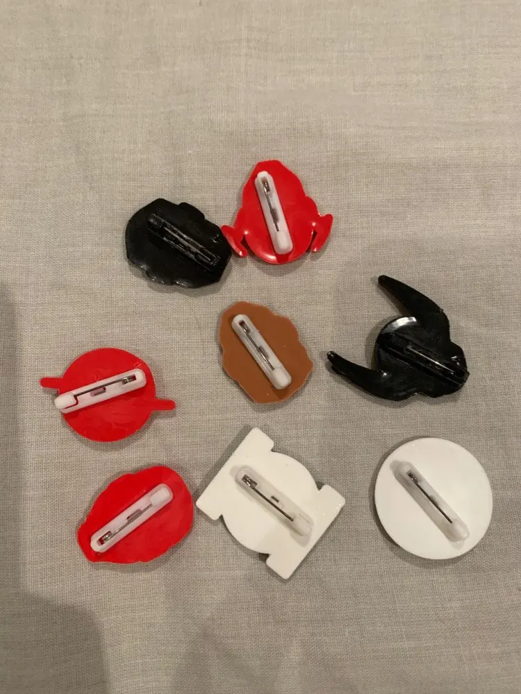 1 шт. Новый значок-брошь в подарок Модный карикатурный анимационный символ Зебра Слон Инсигния Детская брошь Силиконовые аксессуары для одежды на.