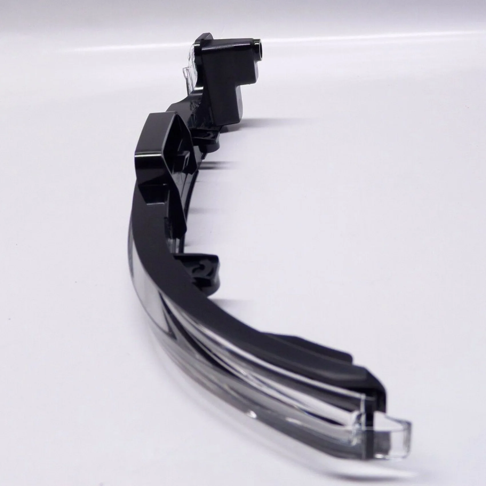 Автомобильный указатель поворота на зеркало заднего вида зеркальная световая