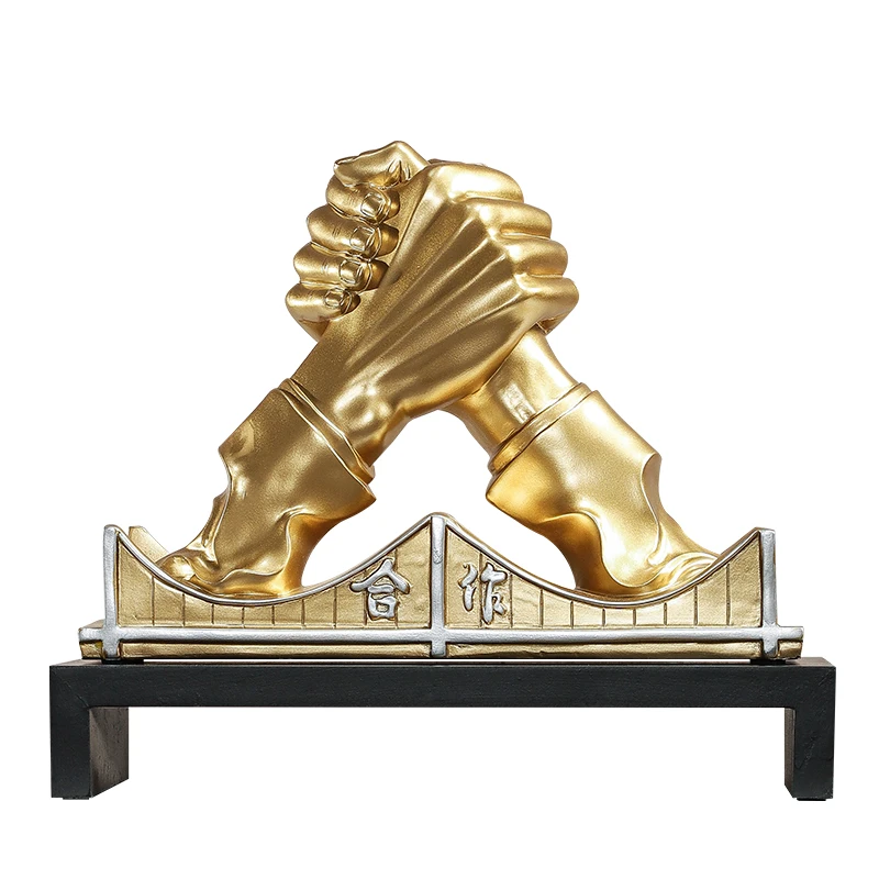 

Qf Cooperation Win-Win Decoration Wine Cabinet Table Decorations