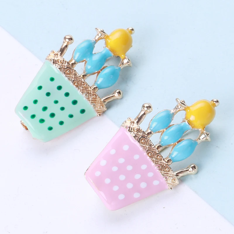 

Creative Fashion Alloy Dripping Cactus Brooch Plant Accessories Series