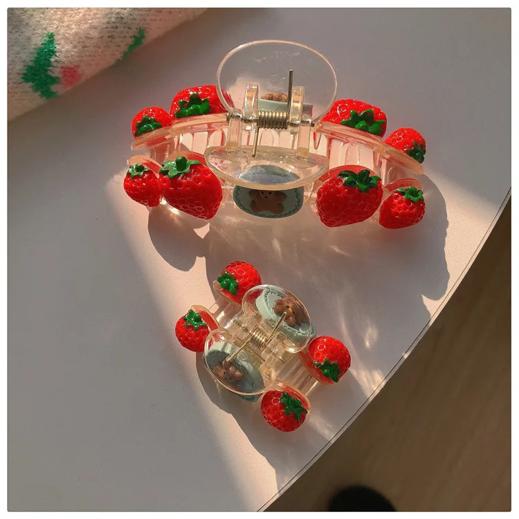 

The New Trend Strawberry Bear Hairpin Ins Is Cute And Funny, Cartoon Cute, Grab Clip, Niche Personality, Versatile Hair Accessor