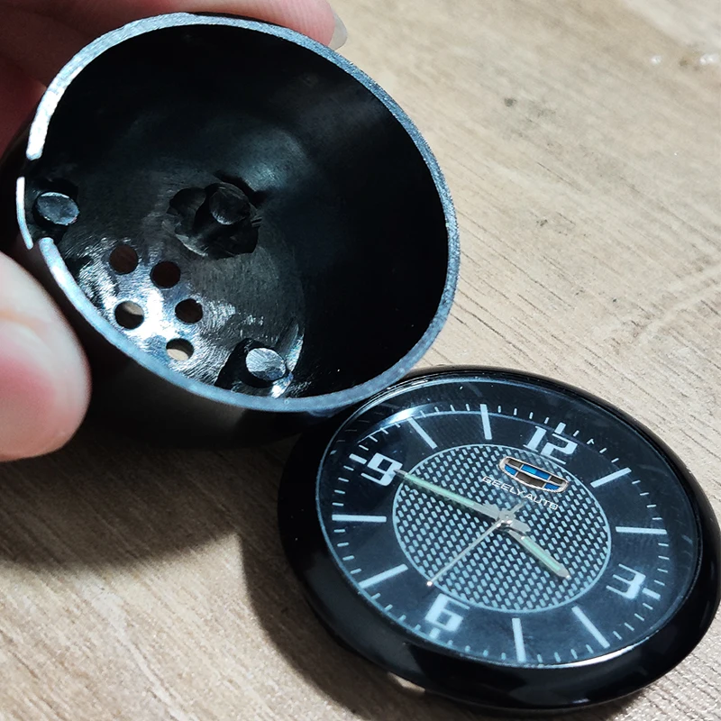 Автомобильные часы светящиеся механические кварцевые мини-часы с внутренней