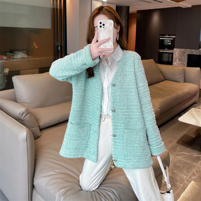 

Temperament Small Fragrant Sweater Coat Women's 2022 Autumn And Winter New High End Loose V-neck Unique Knitted Cardigan QWN9