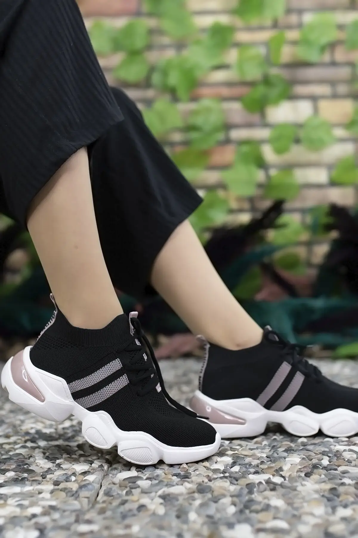 

Women Vulcanized Shoes Black Powder Women Sneaker Breathable Running Shoes Casual Ladies Sneakers Light Sport Shoes