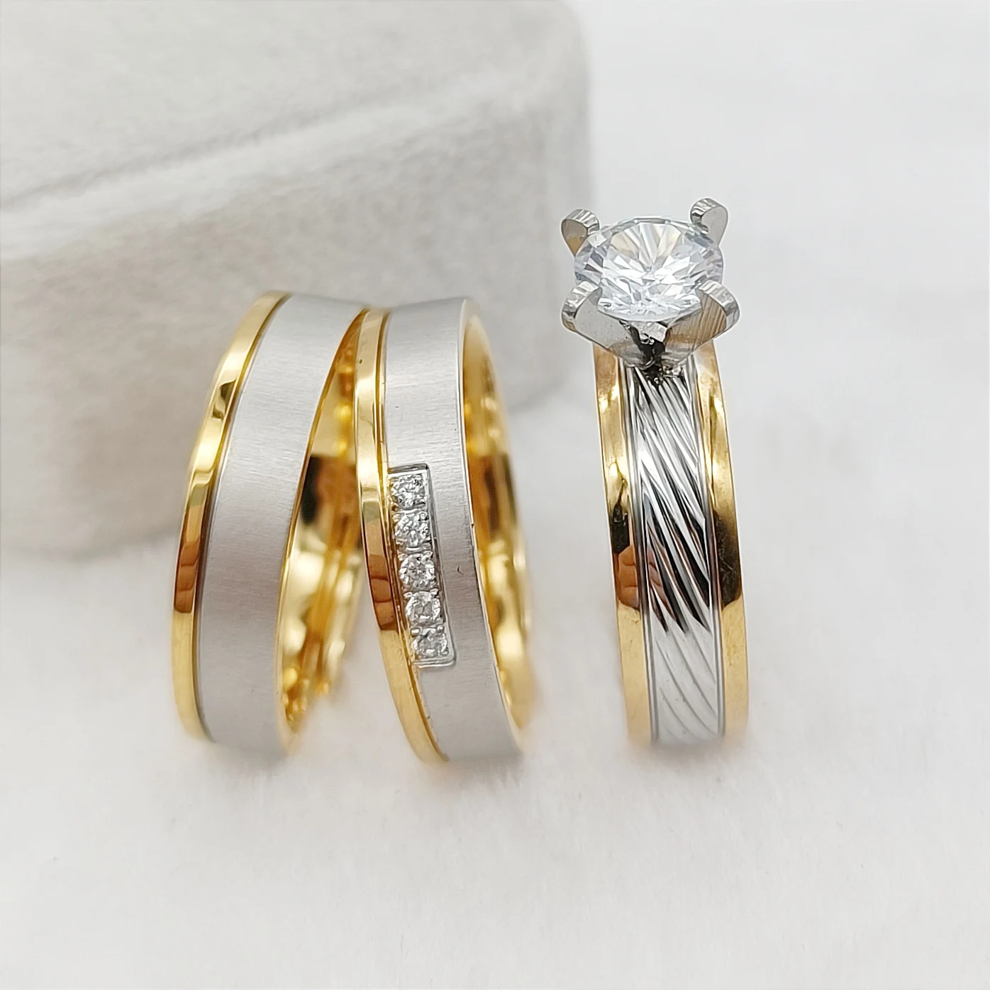 

Wholesale 3pcs Wedding Engagement Rings Set 18k Gold Plated jewelry Promise Couple Rings bijoux acier inoxydable