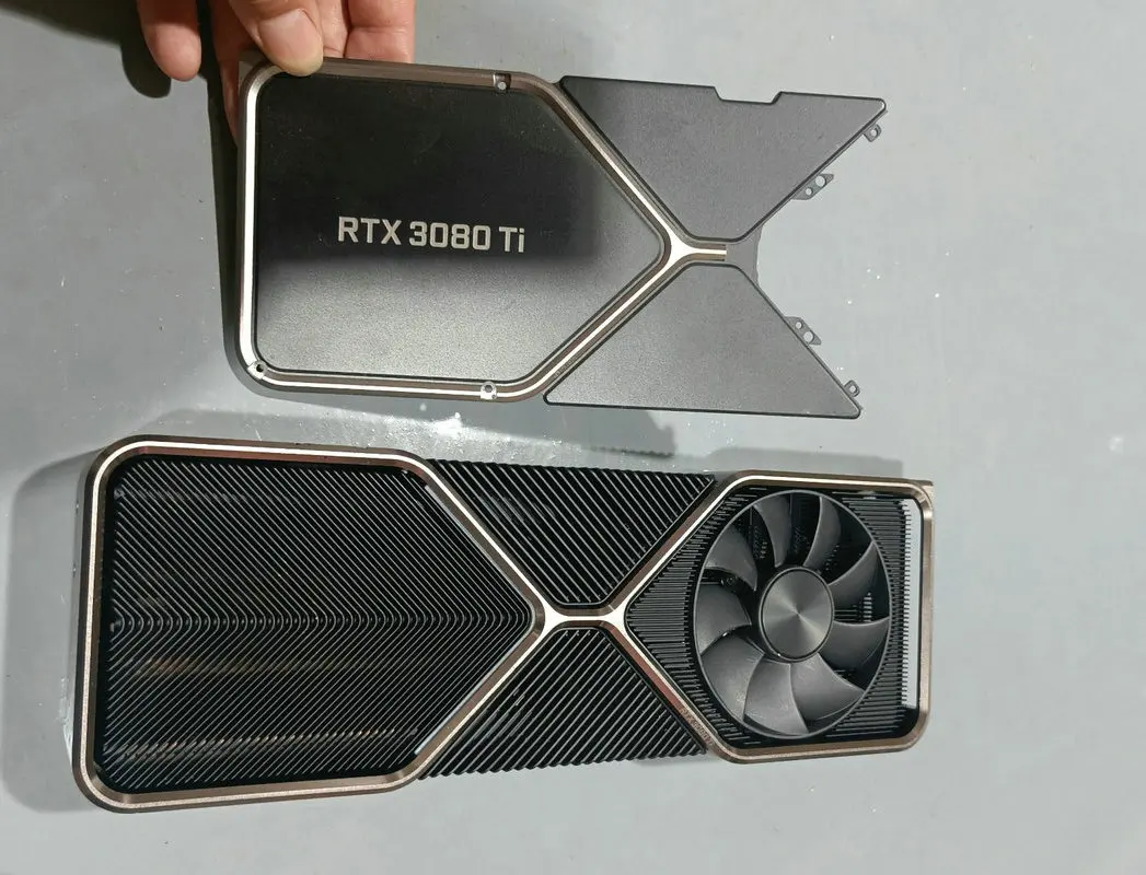 

Оригинальный кулер для видеокарты NVIDIA RTX3080ti