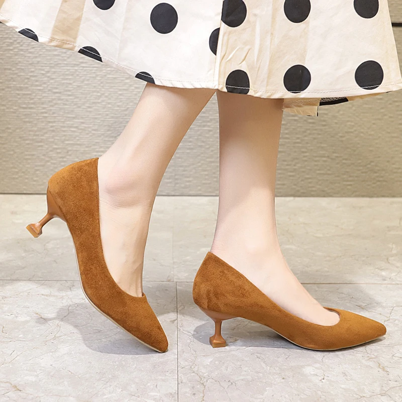 Новинка весна-осень 2024 модные туфли с острым носком замшевые повседневные и