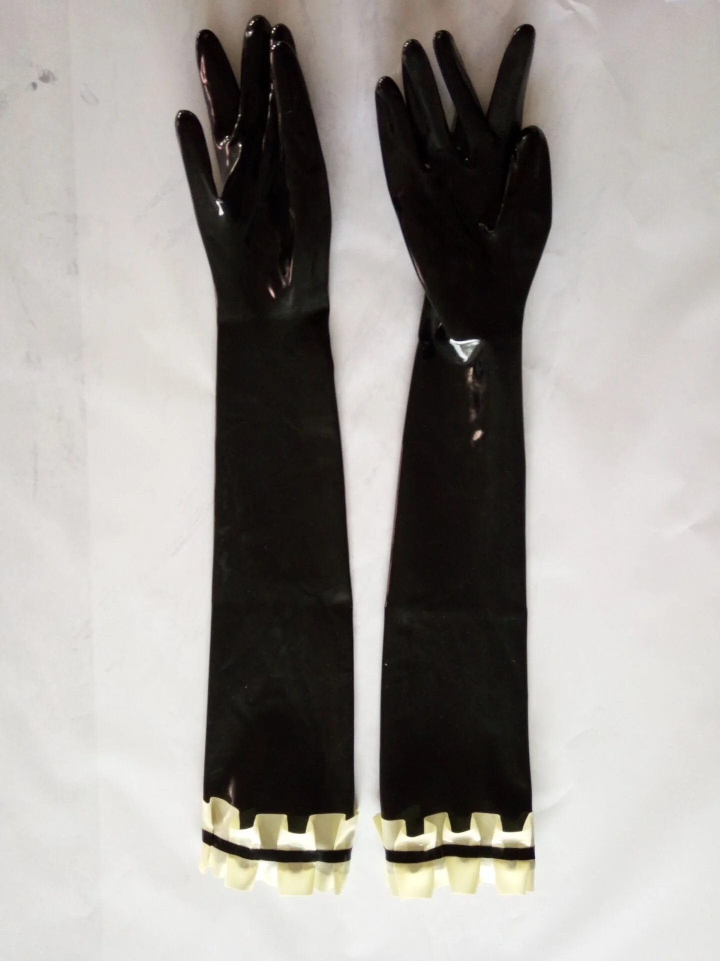 Новый стиль латексные 100% резиновые перчатки с пятью пальцами белая черная