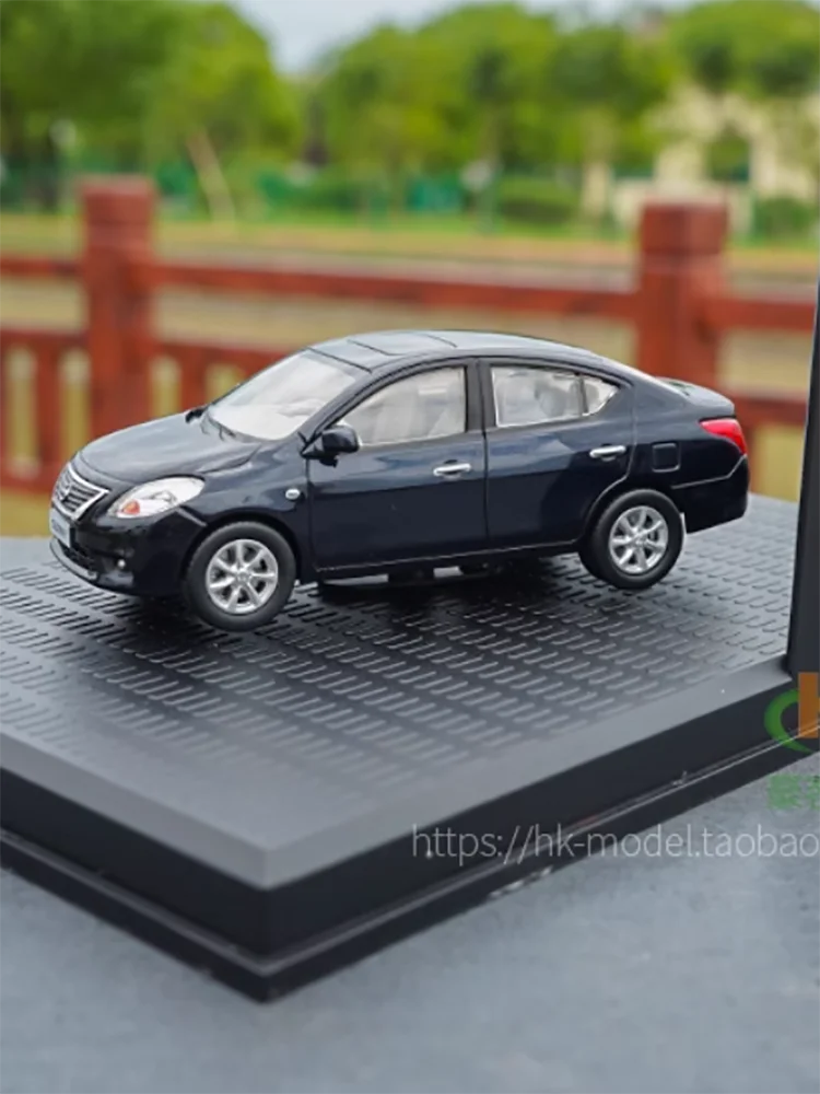 Литая под давлением модель автомобиля из сплава Nissan Sunny в масштабе 1:43 готовая
